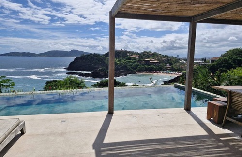 Albatroz Casa | AMAZING HOUSE WONDERFUL SEA VIEW 4 suites/8 people/gourmet/pool.