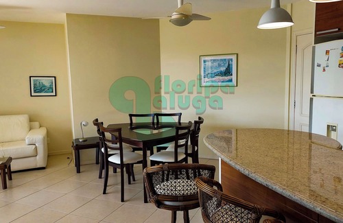 Cachoeira do Bom Jesus Apartamento | Season in Floripa! Modern and functional, one block from the beach