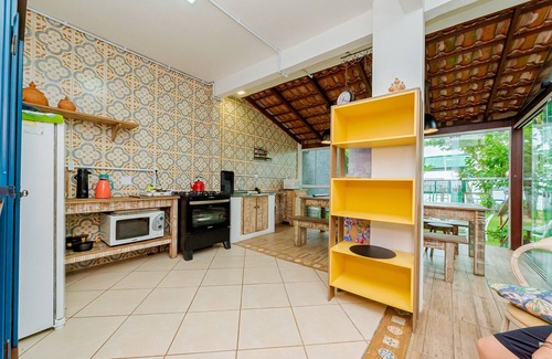 Praia da Armacao do Itapocoroi Casa | Casa Aconchegante em Penha, pé na Areia, com Piscina e Quintal Arborizado
