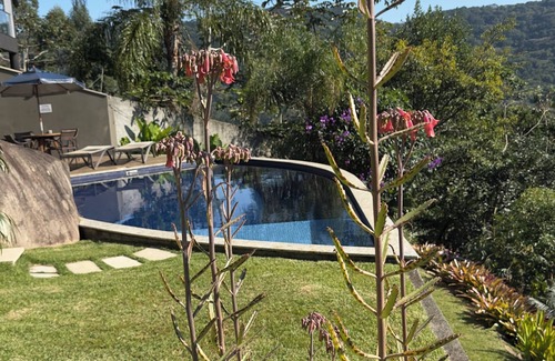 Estaleiro Apartamento | Embauba Suite 1 Incredible view and pool