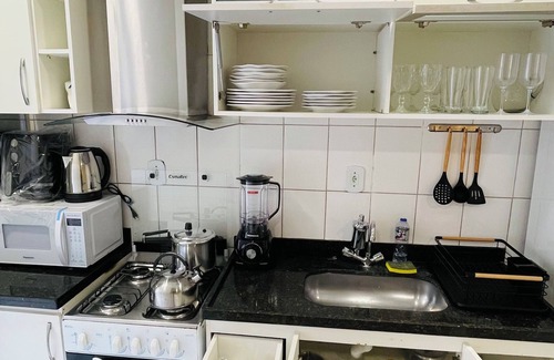 Santos Dumont Apartamento | Apartment with queen bed, smart TV, garage, air and Wi-Fi. Pets allowed