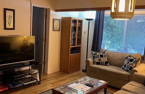Alvadore Cabaña | Bracken Hill Guest House - Quiet country retreat near Eugene and wineries
