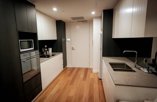 Braddon Apartamento | Braddon Brand New 1BR Apt, WiFi, estacionamiento seguro