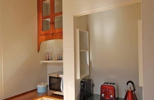 Penguin Casa | Braddon House - La Dama Graciosa