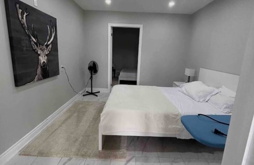 Innisfil Casa | Bradford Luxe Haven S