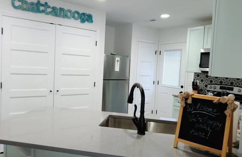 Chattanooga Casa | Bragg's Retreat a Family Retreat on Missionary Ridge & Pup's Paradise