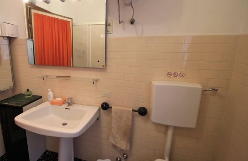 Porto Valtravaglia Casa | Casa de vacaciones Bramati en Porto Valtravaglia - 9 personas, 4 dormitorios