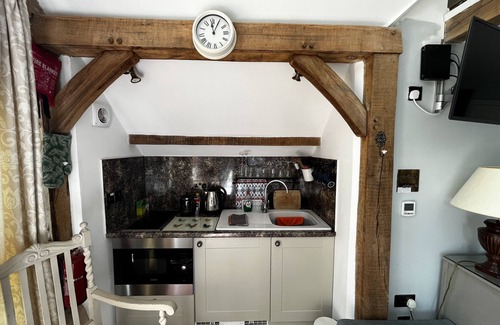 Turville Casa | Bramble Bank 'cartshed'-1 Bed Cottage-sleeps 2