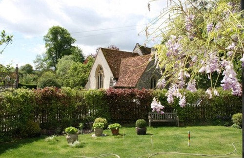 Turville Casa | Bramble Bank 'cartshed'-1 Bed Cottage-sleeps 2