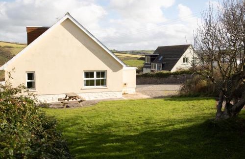 Roch Casa | Bramble Cottage
