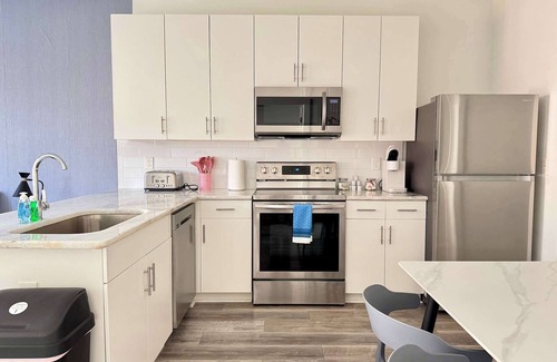 Old Fourth Ward Apartamento | Brand New 1B1B Private Balcony! City View!