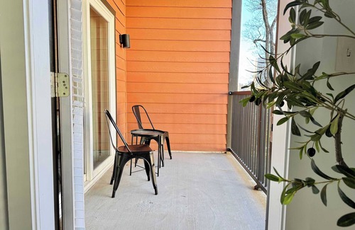 Old Fourth Ward Apartamento | Brand New 1B1B Private Balcony! City View!