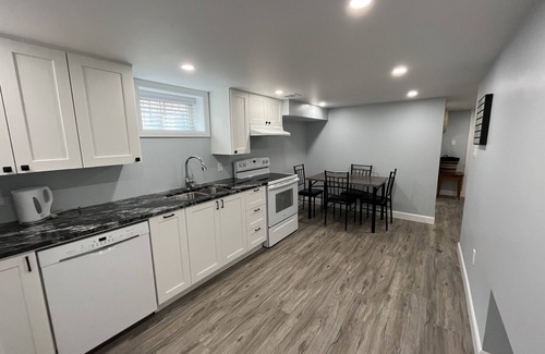 Port Elgin Apartamento | BRAND NEW 2 bed / 1 bath Perfect for travellers and out-of-town professionals