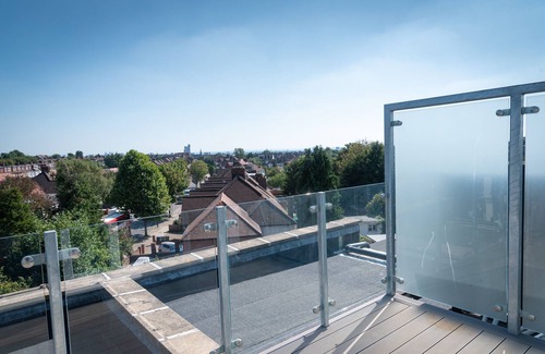 Brondesbury Park Apartamento | Brand new 2 bed flat with Amazing Views