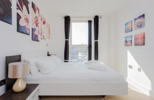 Coldharbour Apartamento | Brand New 2 Bedroom 2 Bath Flat at Brixton Station and O2 for Max 7 Guests