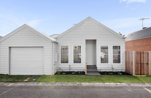 Queenscliff Casa | Brand New 2 bedroom home, 300m from Queenscliff beach