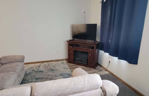 Mahto Cabina | Brand New 2-bedroom getaway cabin located a half mile from Mobridge
