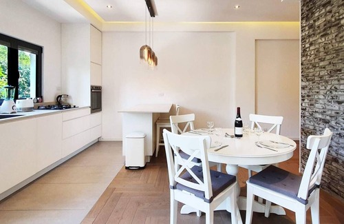 Old North Apartamento | Brand New 2 Bedrooms Near the Beach TL55
