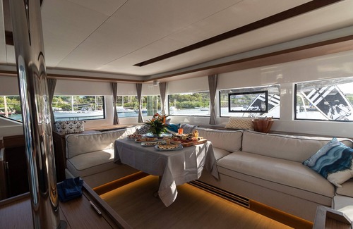 Great Mountain Alquiler De Eote | BRAND NEW -2023 Lagoon 50', Diving, STT Pickup-Water Toys, Child Disc-All Incl!