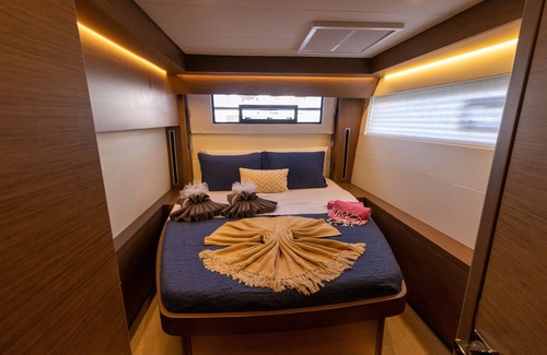 Great Mountain Alquiler De Eote | BRAND NEW -2023 Lagoon 50', Diving, STT Pickup-Water Toys, Child Disc-All Incl!