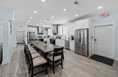 Myrtle Beach Casa | Brand New 20beds/19baths near MB Attractions/Airport Pvt Pool 350ft to beach
