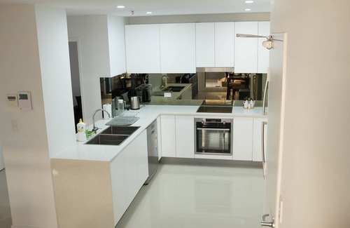 Granville Apartamento | Nuevo 3. Apartamento 5BR / 3 minutos a pie de STN + BUS