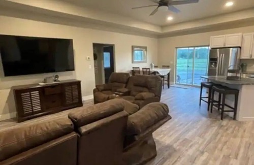 Fruita Cabaña | Brand New 3 Bedroom Cottage in the country.