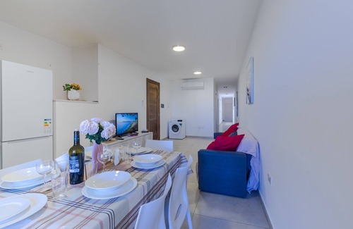 Qawra Apartamento | Brand New 3Bdr 2 Bth Apartment with Terrace C 12 Bugibba