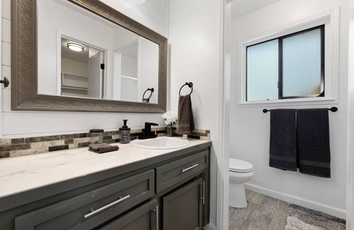 Carmichael Casa | Brand New 3BD/2BA Near the River Perfect Getaway!