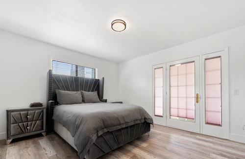 Carmichael Casa | Brand New 3BD/2BA Near the River Perfect Getaway!