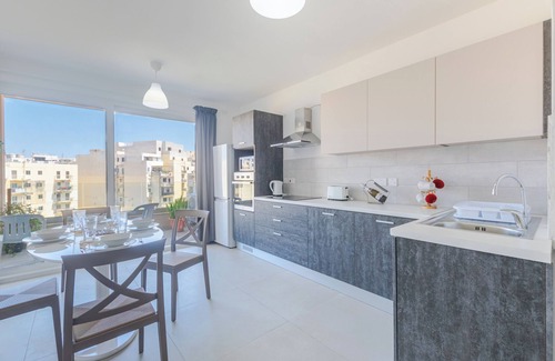 Qawra Apartamento | Brand New 3Bdr 2 Bth Apartment with Terrace C Bugibba