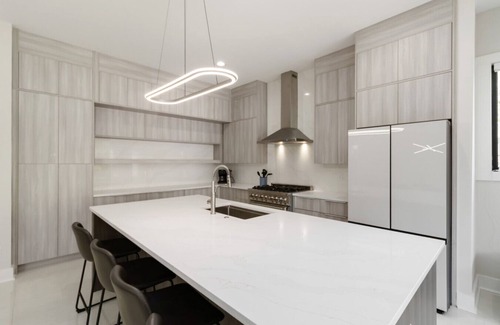 Home Park Casa | Brand-New 3Story Home with Rooftop in Midtown
