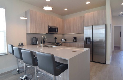 Four Corners Casa | Brand New 4 Bedroom, 3 Bath Townhome, West-Facing Dip Pool, Disney 10 miles!