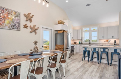 Carova Beach Casa | Brand New 4 Bedroom Home w/ Pool, Hot Tub, Close to Beach, Wild Horses​, Views