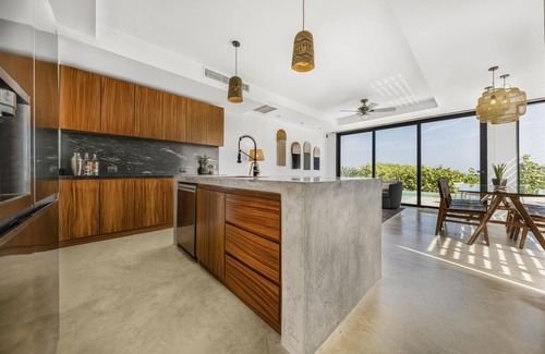 Cancun Condominio | Brand New 4 BR Oceanfront Luxury Condo