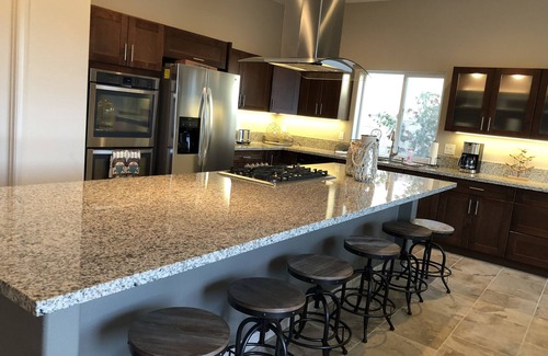 Landau Manor Casa | Nuevo 4bd 3br House a solo 7 minutos del centro de Palm Springs. Lic # 016210.