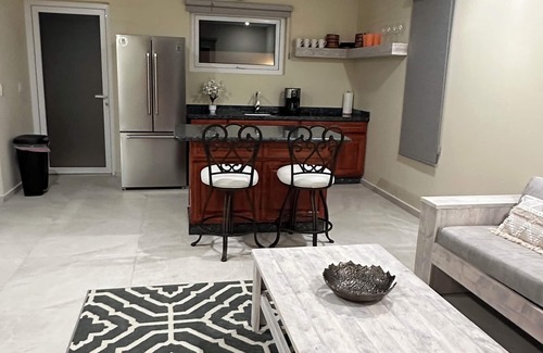 Washington Casa | Brand new 5,000 sq ft 4-bedroom house with WiFi and AC in gorgeous Noord