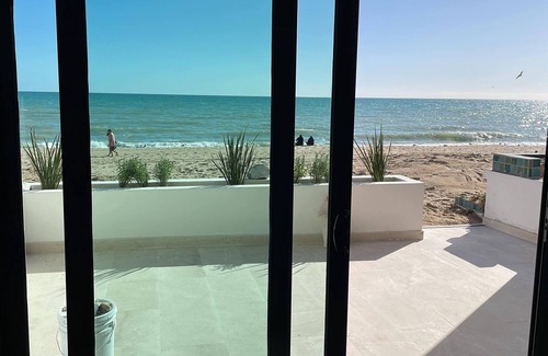 Brisas del Golfo Casa | Brand New 5 bed, 4.5 ba BEACHFRONT House in Town!