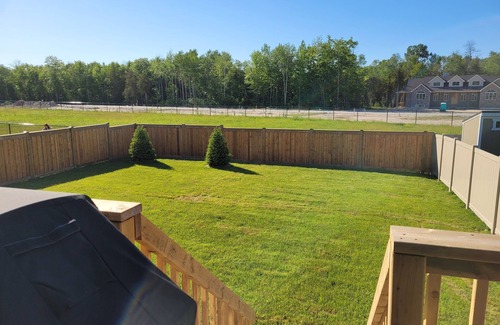 Wasaga Beach Casa | Brand new 5 BR bungalow, 15 minutes to the beach, ski hills, casino, hiking!