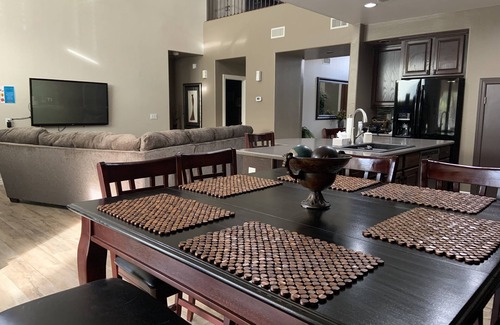 Westwing Mountain Casa | Ubicación perfecta con piscina y jacuzzi. Golf, entrenamiento de primavera, compras y más