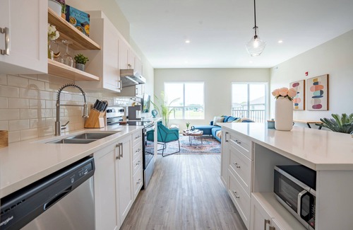 Chatham-Kent Condominio | Brand New and Very Spacious 1 Bedroom Condo!