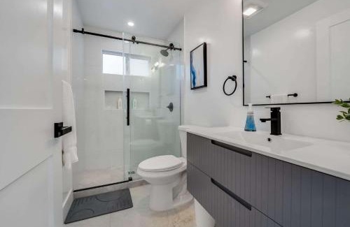 Sunnyvale West Casa | Brand New Apt W Parking Blocks From Downtown- A