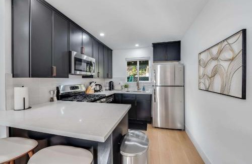 Sunnyvale West Casa | Brand New Apt W Parking Blocks From Downtown- A