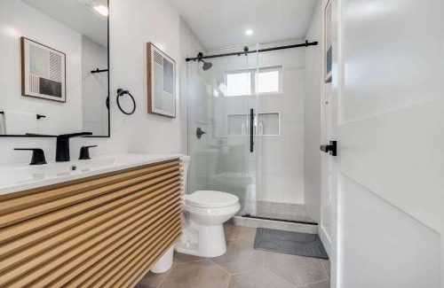 Sunnyvale West Casa | Brand New Apt W Parking Blocks From Downtown- D
