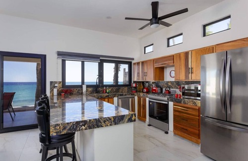 Buenavista Casa | Brand New Beachfront 2 Bedroom