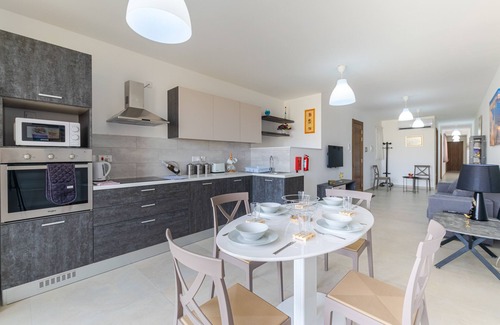 Qawra Apartamento | Brand new Beautiful and Bright 3 Bedroom 2 Bathroom Apartment H 10