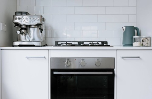 Sale Casa | Brand New, Beautifully Styled Home in Sale. 3 bed/2 bath. Ultra Fast Wifi