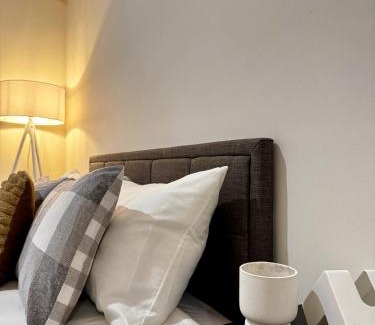 St. Albans Casa | Brand new bedroom next to train station