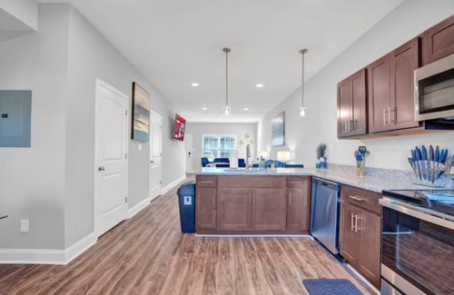 Clarksville Apartamento | Brand New BluRoyal Townhome!