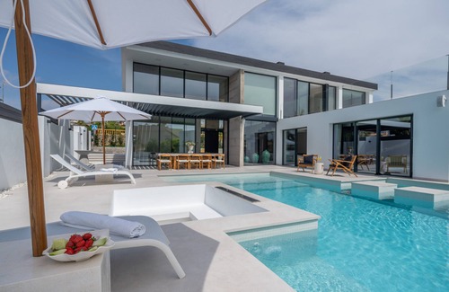 Fuengirola Villa | Casa de diseño a estrenar en Mijas